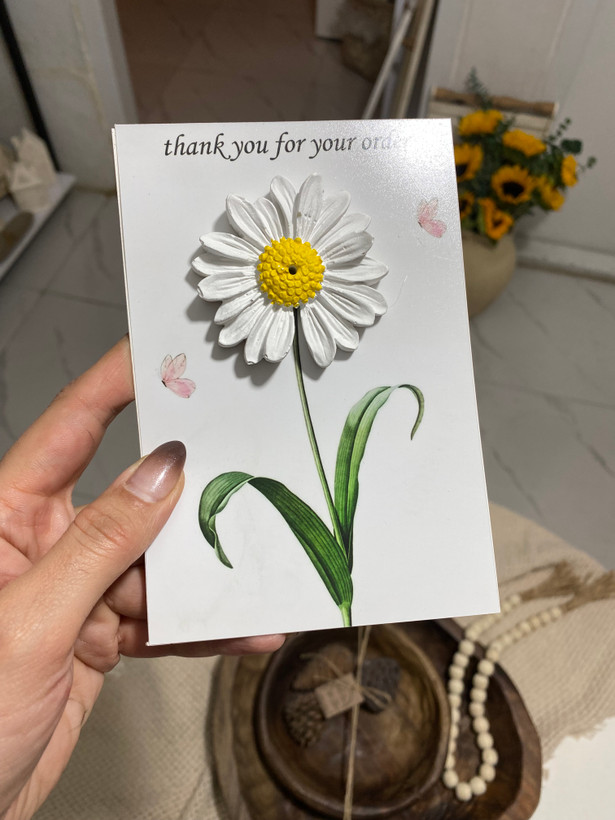 گیفت هدیه طرح گل بابونه